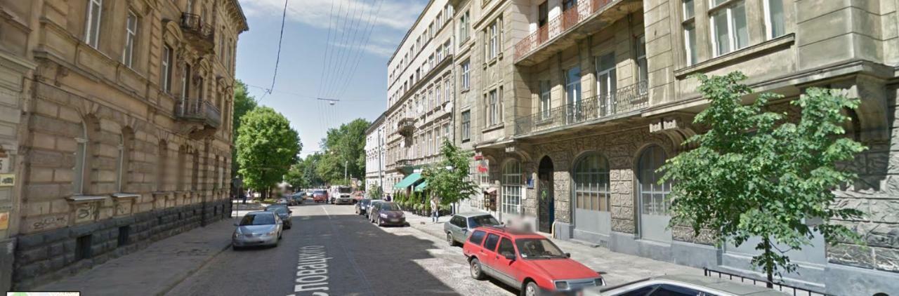 Near Park Franka Apartment Lviv Exterior photo
